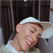 Diseñador de modas certificado con énfasis en investigación de tendencias